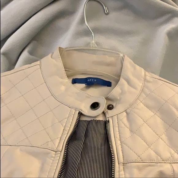 Winter White Moto Faux Vegan Leather Jacke… - Picture 3 of 7